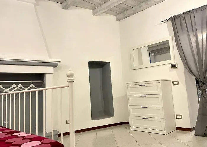 Lungolago Apartment *